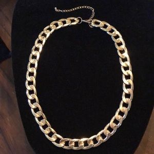 🥂Glorious large gold tone chain statement necklace with small extender